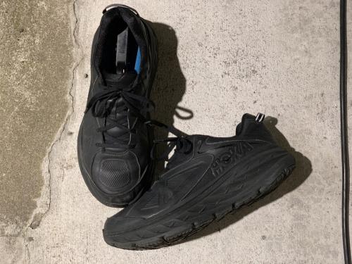 ホカオネオネのボンダイレザー