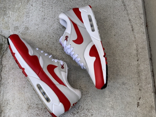 スニーカーのNIKE