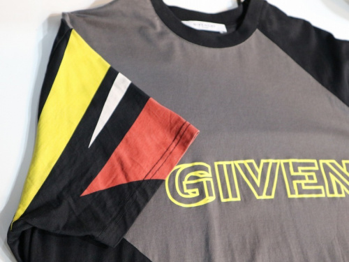 ラグジュアリーブランドのGIVENCHY