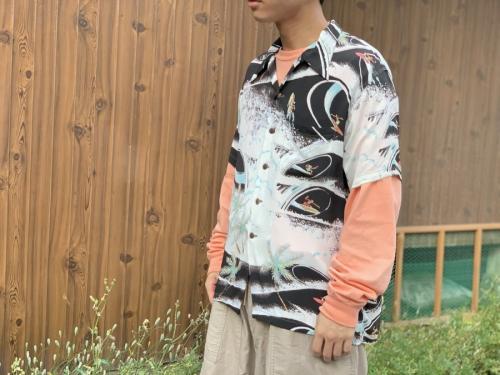 サン サーフのJOHN SEVERSON