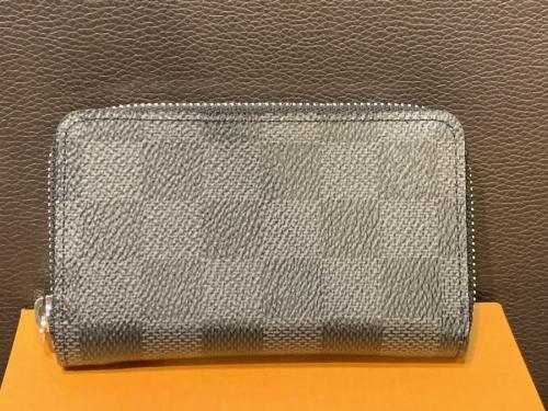 LOUIS VUITTON 　のルイ ヴィトン　