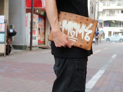 ラグジュアリーブランドのMCM