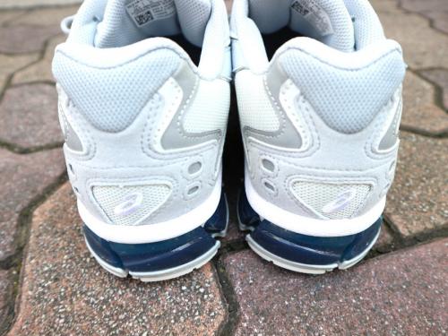 アシックスのGEL KAYANO 5 360