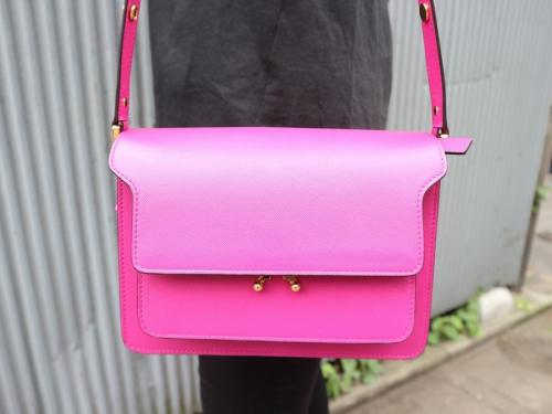 マルニのTRUNK BAG