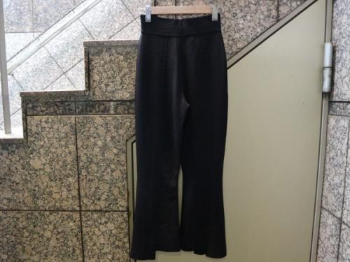 ステラマッカートニーのフレアスリットパンツ