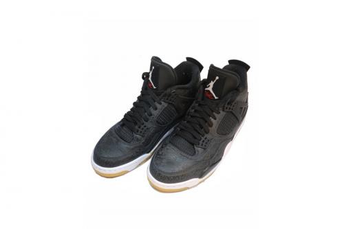 ナイキのAIR JORDAN 4 RETRO SE LACER