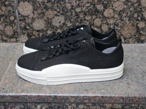 Y-3のワイスリー