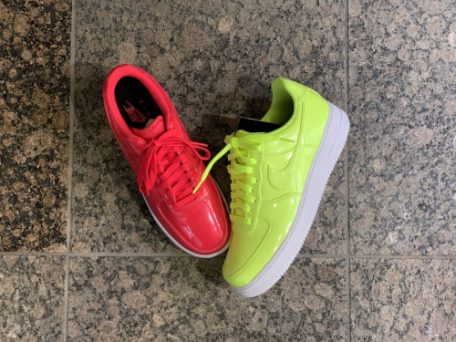 スニーカーのNIKE