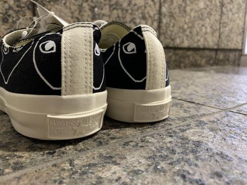 コンバース×プレイコムデギャルソンのコラボスニーカー