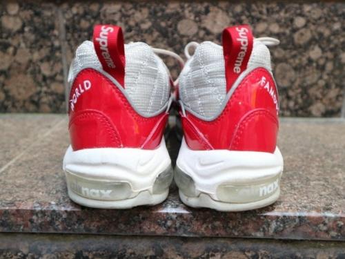 ナイキ エアマックス 98　シュプリームの新小岩