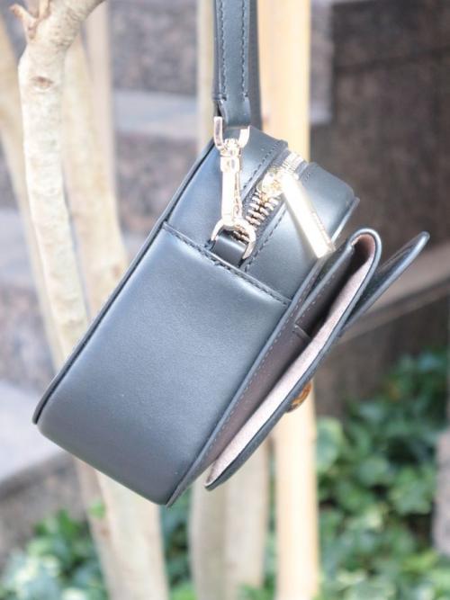 ケイトスペードのキャッツクロスボディバッグ