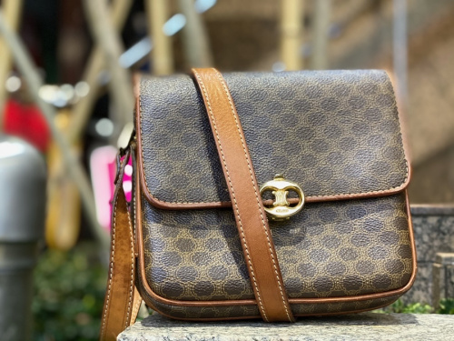 インポートブランドのCELINE