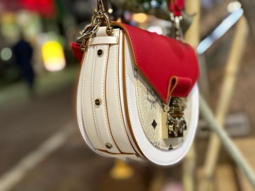 エムシーエムのPatricia Crossbody