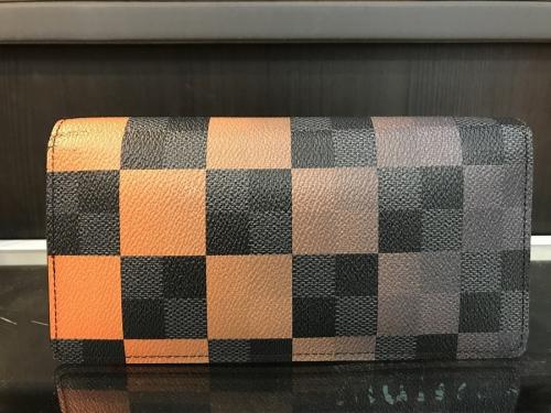 LOUIS VUITTON 　のルイ ヴィトン　