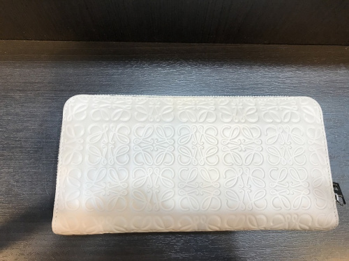 ラグジュアリーブランドのLOEWE