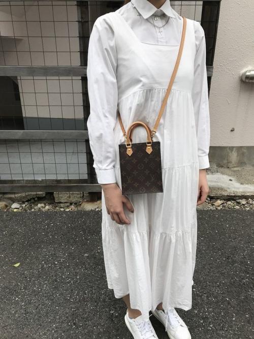 LOUIS VUITTON 　のルイ ヴィトン　