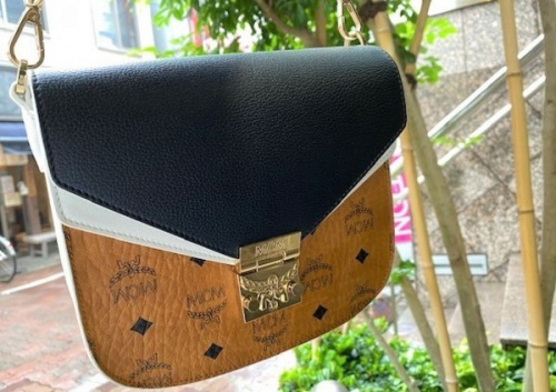 ラグジュアリーブランドのMCM