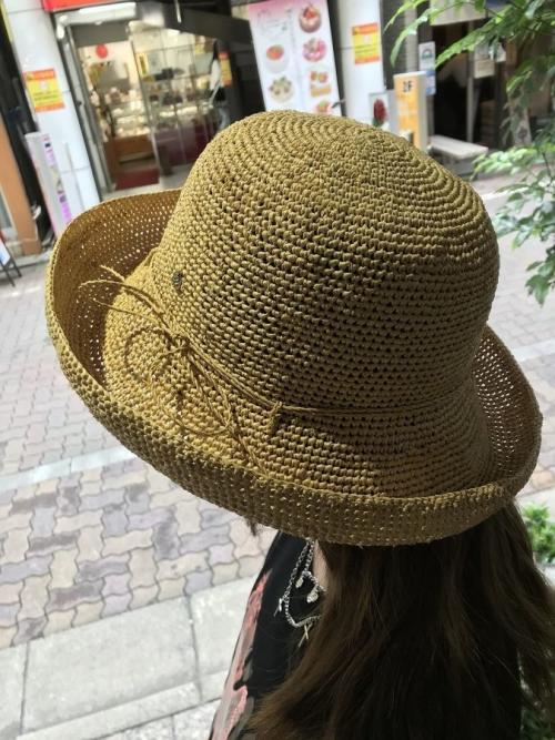 ヘレンカミンスキーのラフィアハット