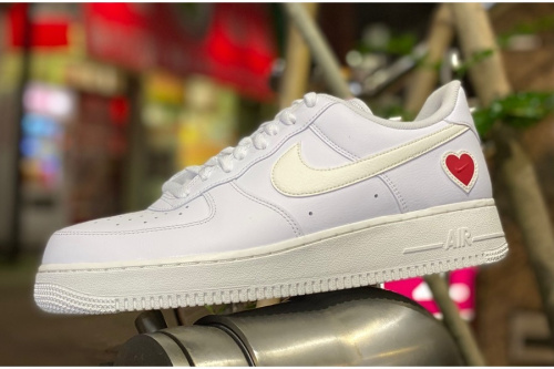 スニーカーのNIKE