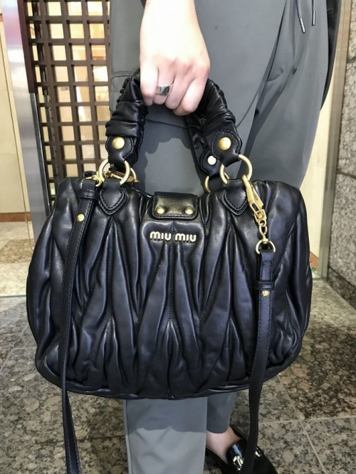 ラグジュアリーブランドのMIU MIU