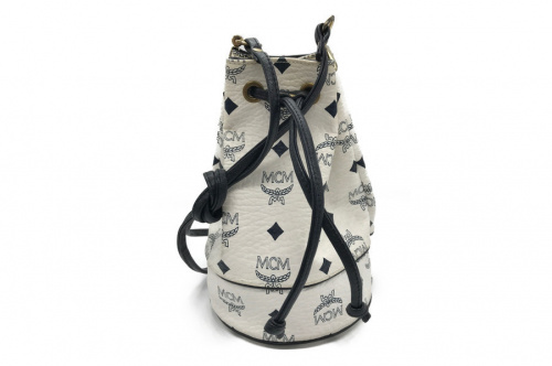 ラグジュアリーブランドのMCM