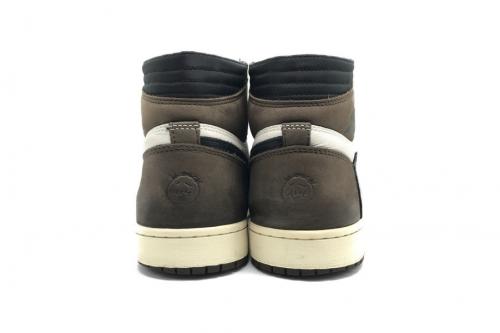 CD4487-100のTRAVIS SCOTT