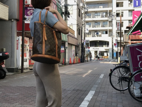 ラグジュアリーブランドのLOUIS VUITTON 　