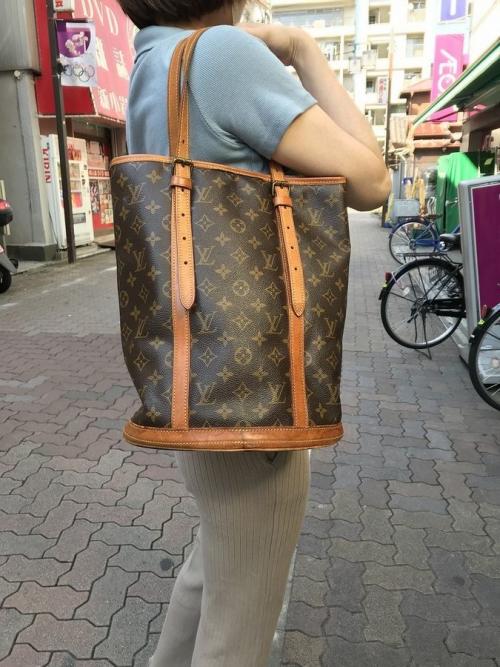 LOUIS VUITTON 　のルイ ヴィトン　