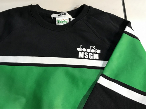 ストリートブランドのMSGM×diadora