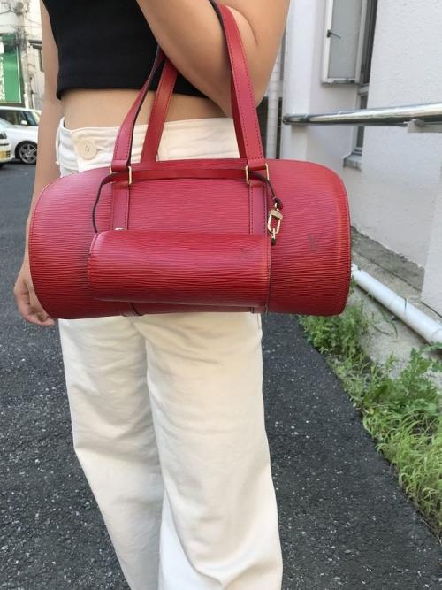 LOUIS VUITTON 　のルイ ヴィトン　