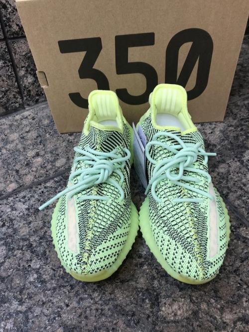 adidasのアディダス