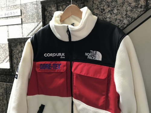 ストリートブランドのSupreme×THE NORTH FACE
