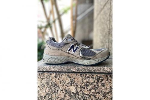 ニューバランスのML2002RA