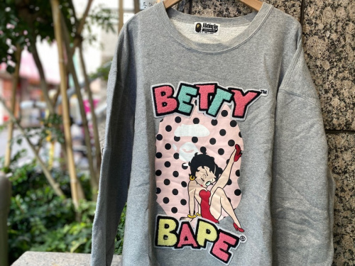 ストリートブランドのA BATHING APE