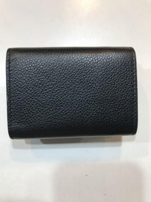 YVES SAINT LAURENTのイヴサンローラン