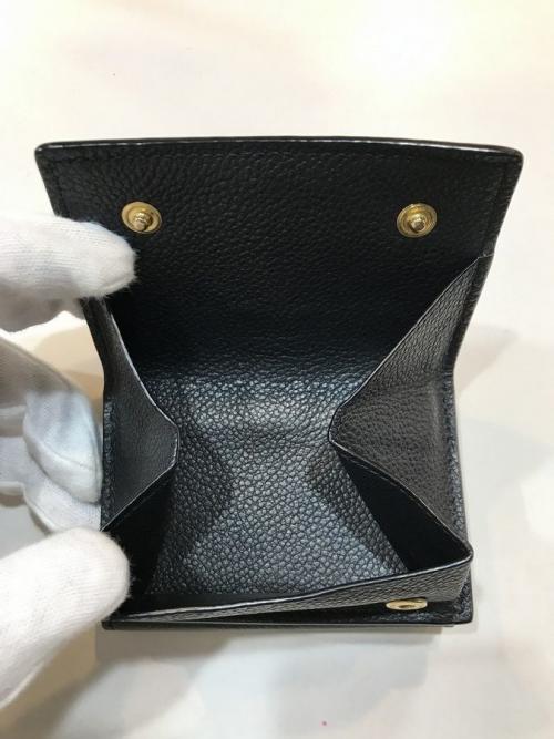 イヴサンローランのタイニーウォレット