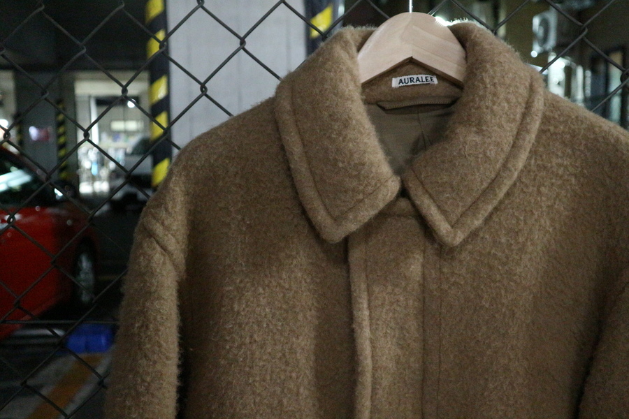 AURALEE/オーラリー BABY CAMEL BRUSHED MELTON BLOUが入荷いたしまし