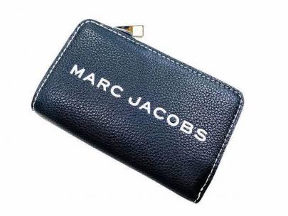 「ラグジュアリーブランドのMARC JACOBS 」