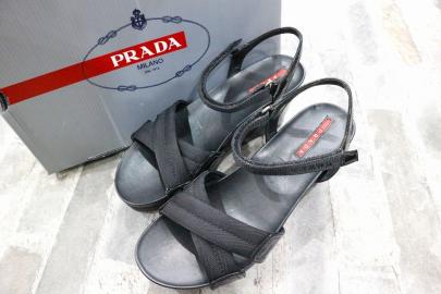 「インポートブランドのPRADA 」