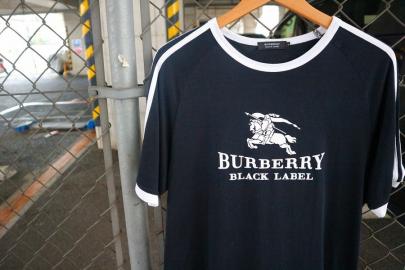 「インポートブランドのBURBERRY　BLACK　LABEL 」