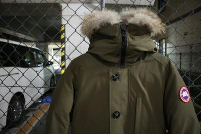 「インポートブランドのCANADA GOOSE 」