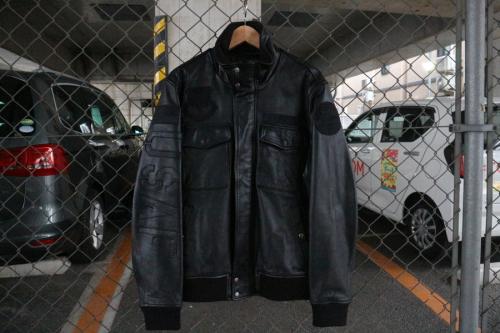 アヴィレックス アメリカ空軍70周年 ノンストレス レザージャケット バッジ付き アヴィレックス アメリカ空軍70周年 ノンストレス レザージャケット