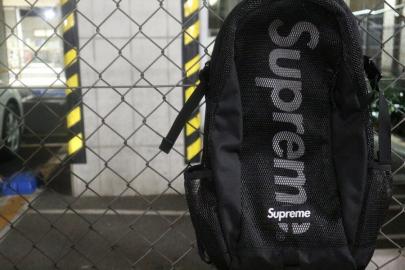 「ストリートブランドのSUPREME 」