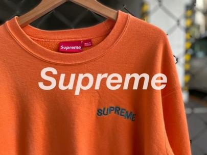 「ストリートブランドのSUPREME 」