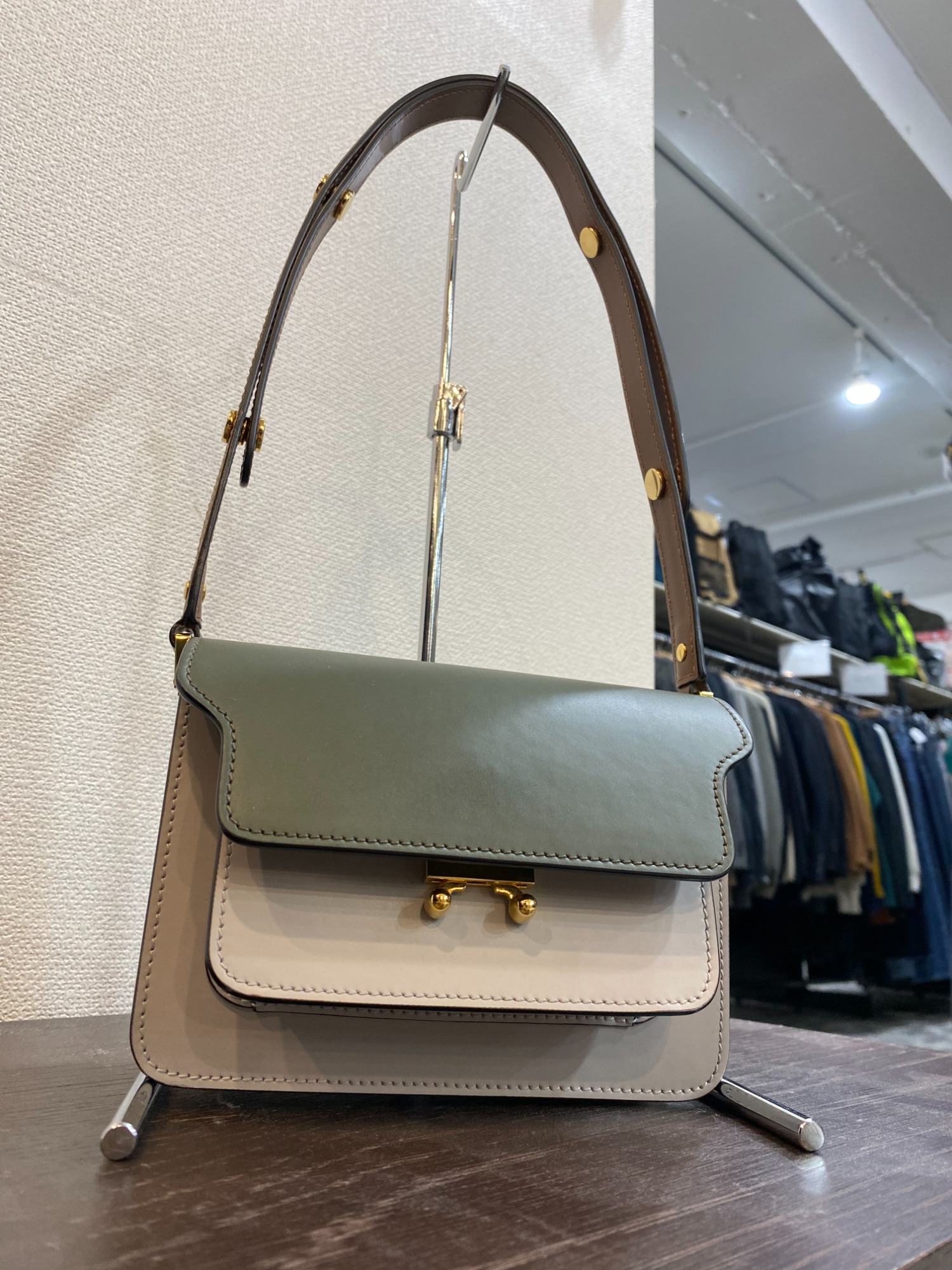 AYの全商品マルニ MARNI トランク ショルダーバッグ