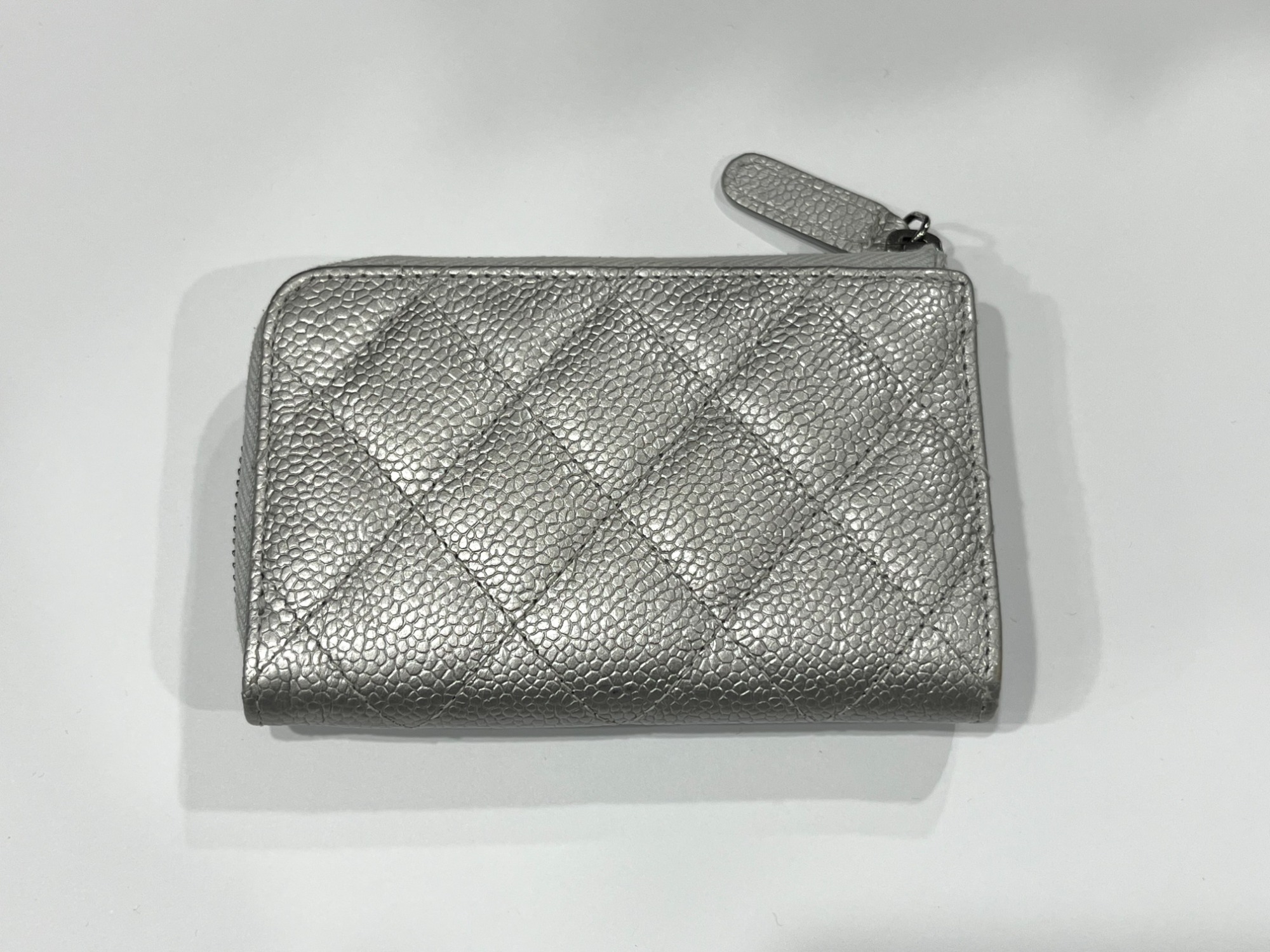希少価値　シャネル ジップパース キャビアスキン グレー系 CHANEL（シャネル）】不朽の名作キャビアスキン！キーリング付コイン