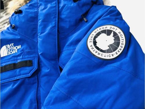 アウトドアブランドのTHE NORTH FACE