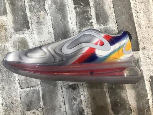 ​Nike Air Max 720のメンズ