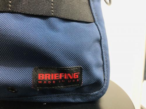 ブリーフィングの2wayショルダーバッグ
