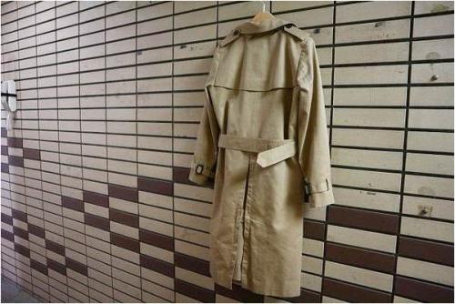ハイクのトレンチコート